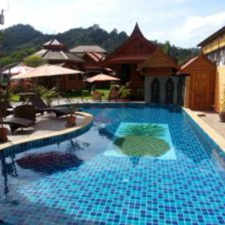 Golden Teak Resort Baan Sapparot Камала Бийч Екстериор снимка
